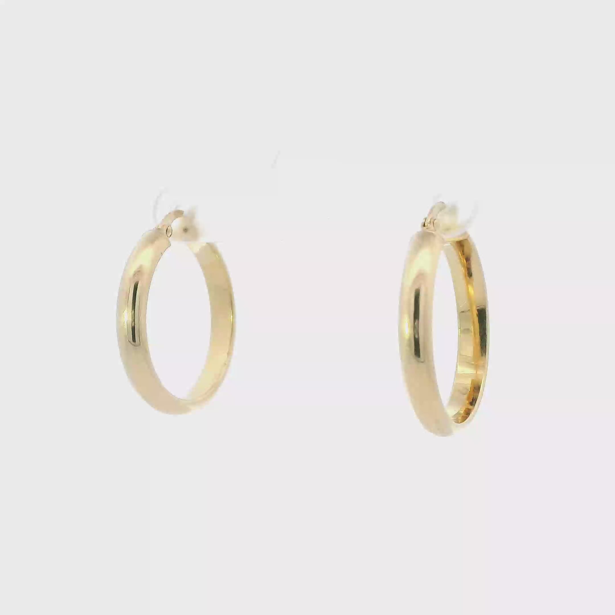 18K Yellow Gold Oval Hoop Earrings